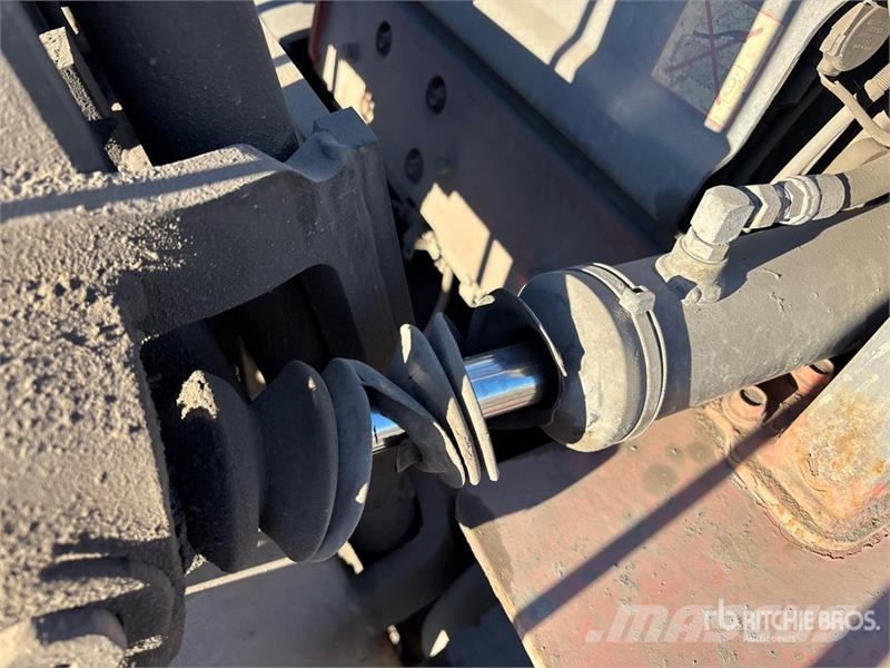 Toyota 7FGU30 5820 lb Pneumatic Tire Forklift 그 외 지게차