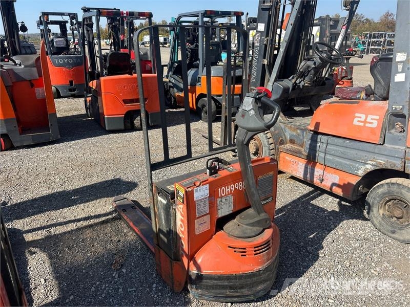 Toyota 7HBW23 Transpallet elettrici a timone