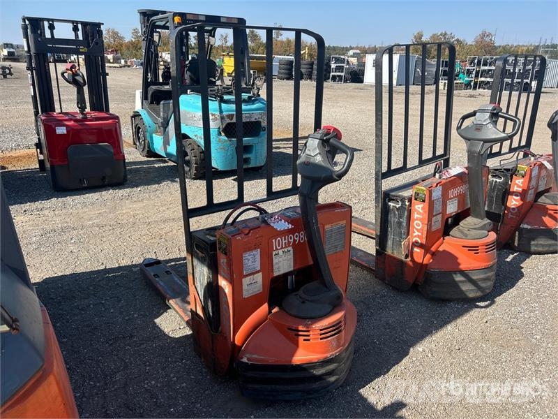 Toyota 7HBW23 Transpallet elettrici a timone