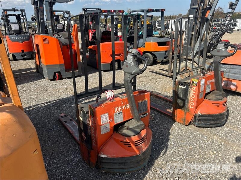 Toyota 7HBW23 Transpallet elettrici a timone