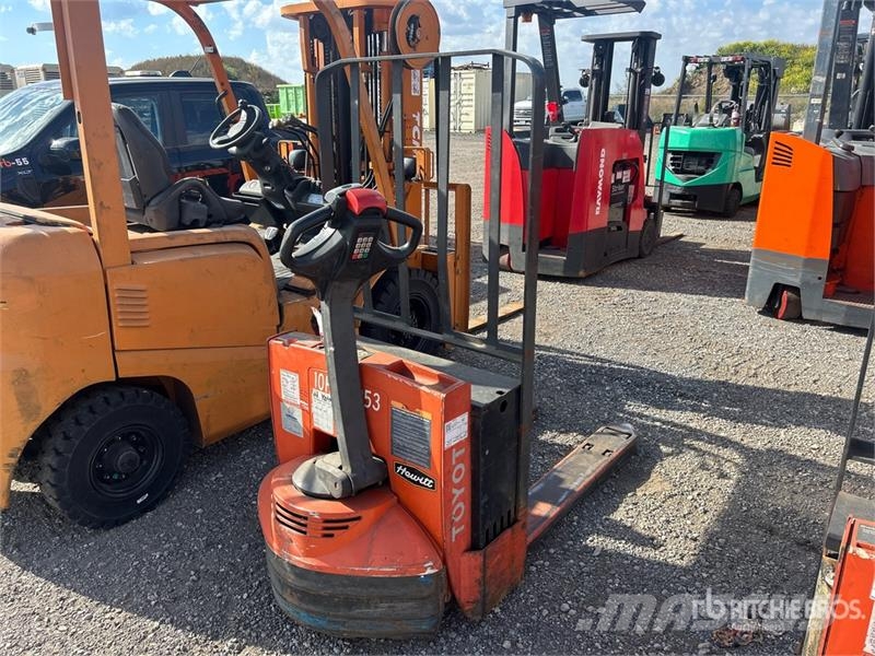 Toyota 7HBW23 Transpallet elettrici a timone