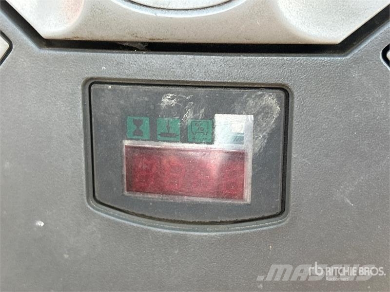 Toyota 7HBW23 Transpallet elettrici a timone