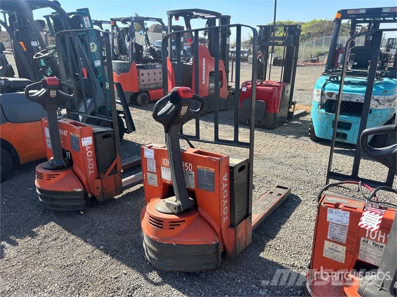 Toyota 7HBW23 핸드파레트 트럭