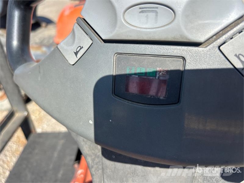 Toyota 7HBW23 Transpallet elettrici a timone