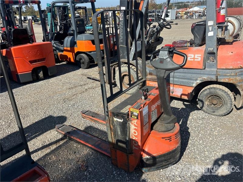 Toyota 7HBW23 Transpallet elettrici a timone