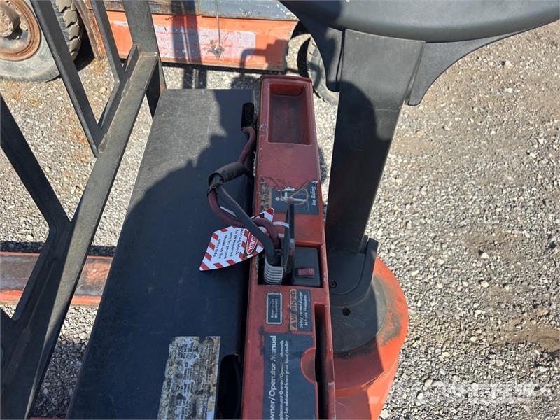 Toyota 7HBW23 Transpallet elettrici a timone