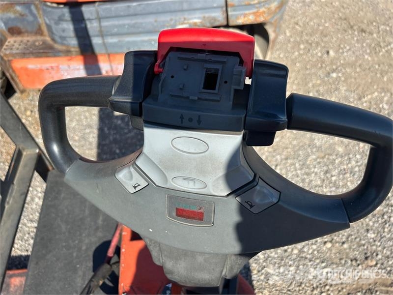 Toyota 7HBW23 Transpallet elettrici a timone