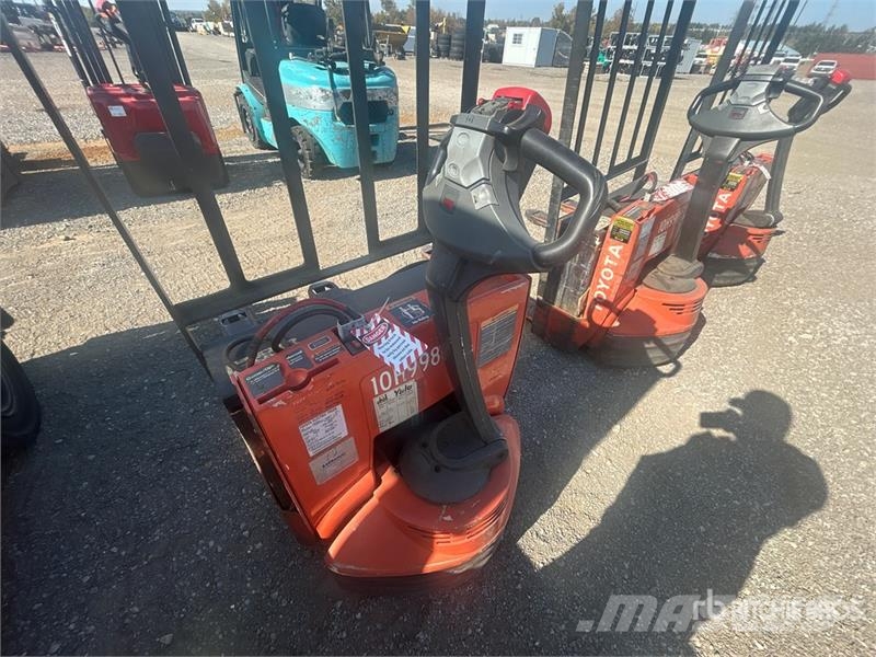 Toyota 7HBW23 Transpallet elettrici a timone