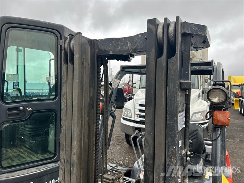 Toyota 8FGU25 4500 lb Forklift Targoncák-Egyéb
