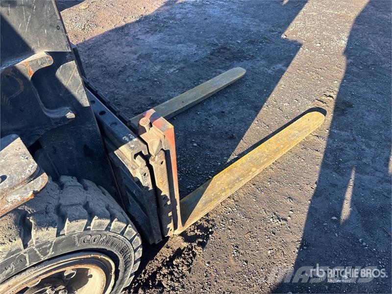 Toyota 8FGU30 5820 lb Cushion Tire Forklift Другие складские механизмы