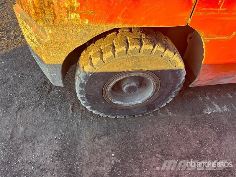 Toyota 8FGU30 5820 lb Cushion Tire Forklift Інше