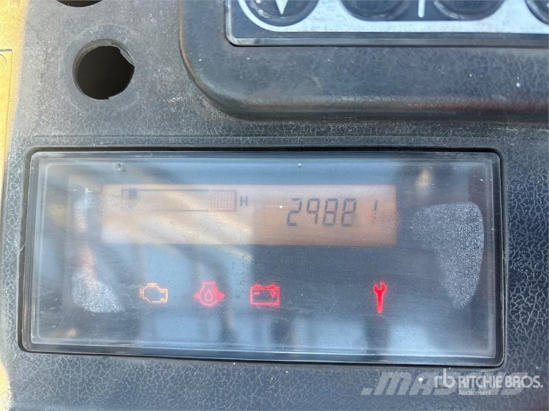 Toyota 8FGU30 5820 lb Cushion Tire Forklift Другие складские механизмы