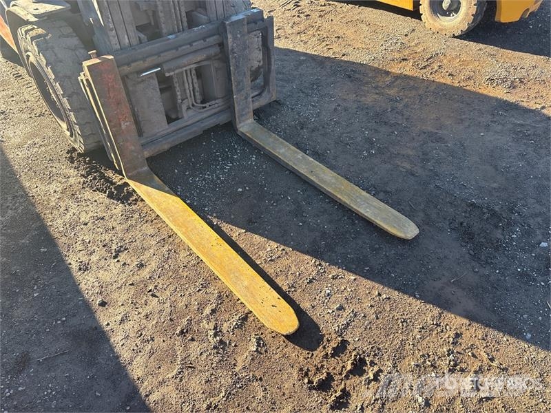 Toyota 8FGU30 5820 lb Cushion Tire Forklift Другие складские механизмы