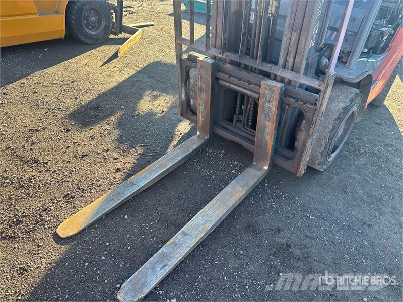 Toyota 8FGU30 5820 lb Cushion Tire Forklift Empilhadores - Outros