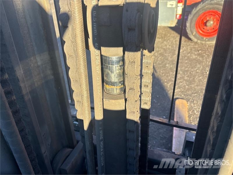 Toyota 8FGU30 5820 lb Cushion Tire Forklift Empilhadores - Outros