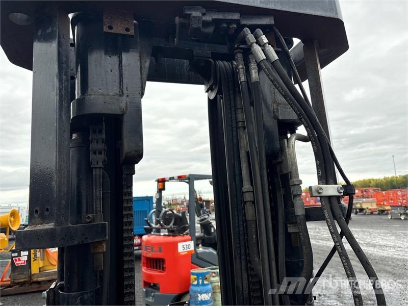 Toyota 8FGU30 6500 lb Pneumatic Tire Forklift Gaffeltrucker - Annet