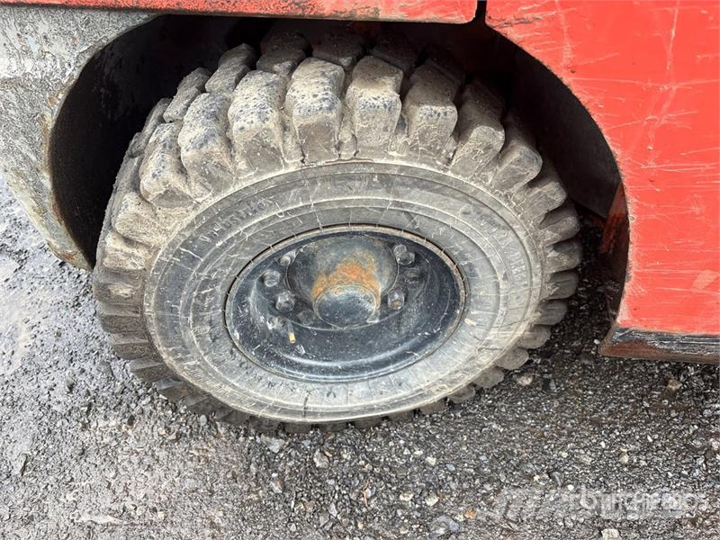 Toyota 8FGU30 6500 lb Pneumatic Tire Forklift Gaffeltrucker - Annet