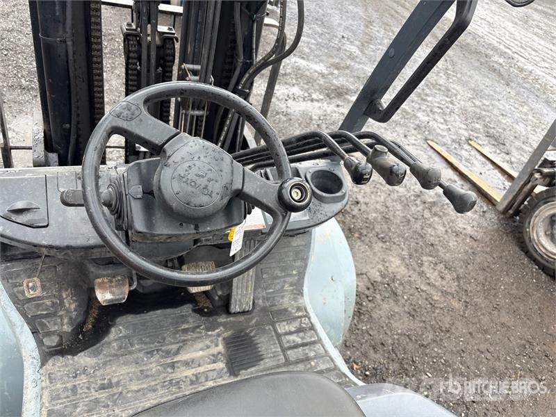 Toyota 8FGU30 6500 lb Pneumatic Tire Forklift Gaffeltrucker - Annet