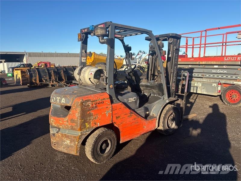 Toyota 8FGU30 Forklift Інше