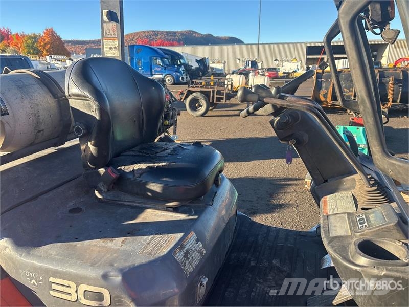 Toyota 8FGU30 Forklift Інше