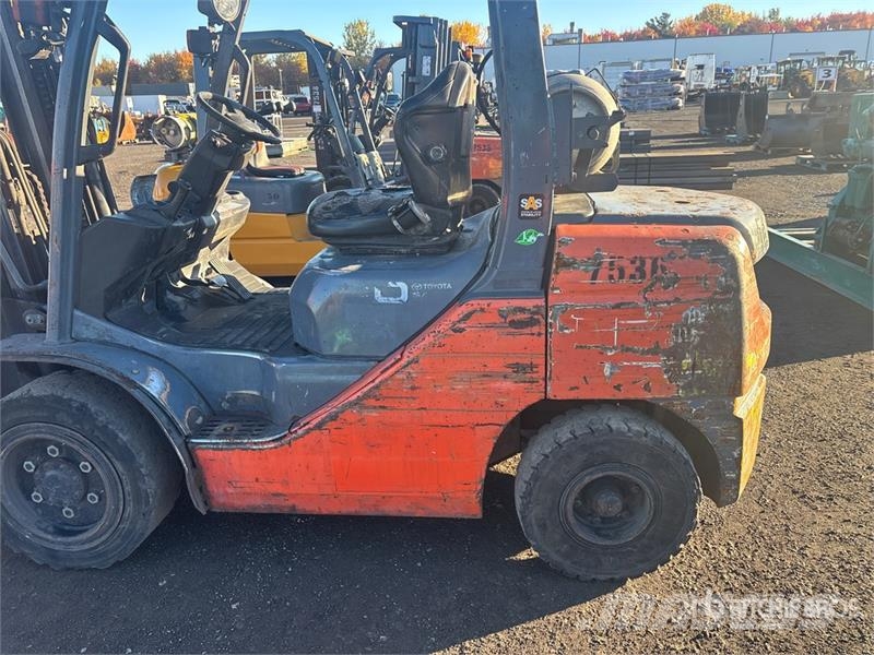 Toyota 8FGU30 Forklift Інше