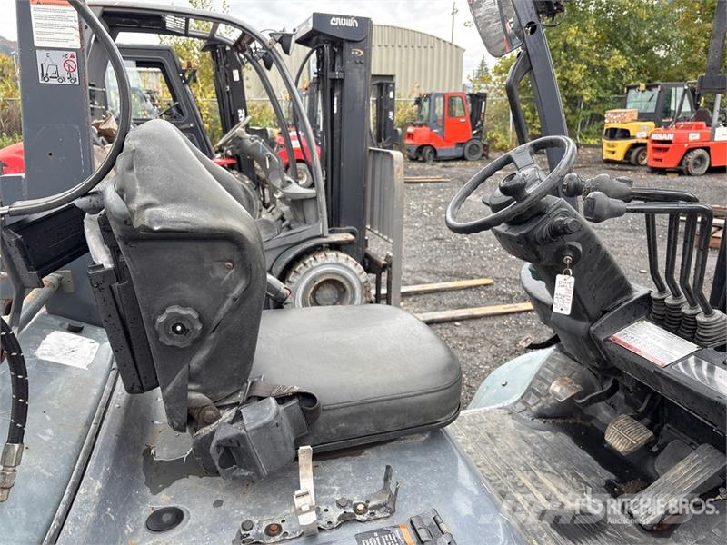 Toyota 8FGU32 6500 lb Pneumatic Tire Forklift 그 외 지게차