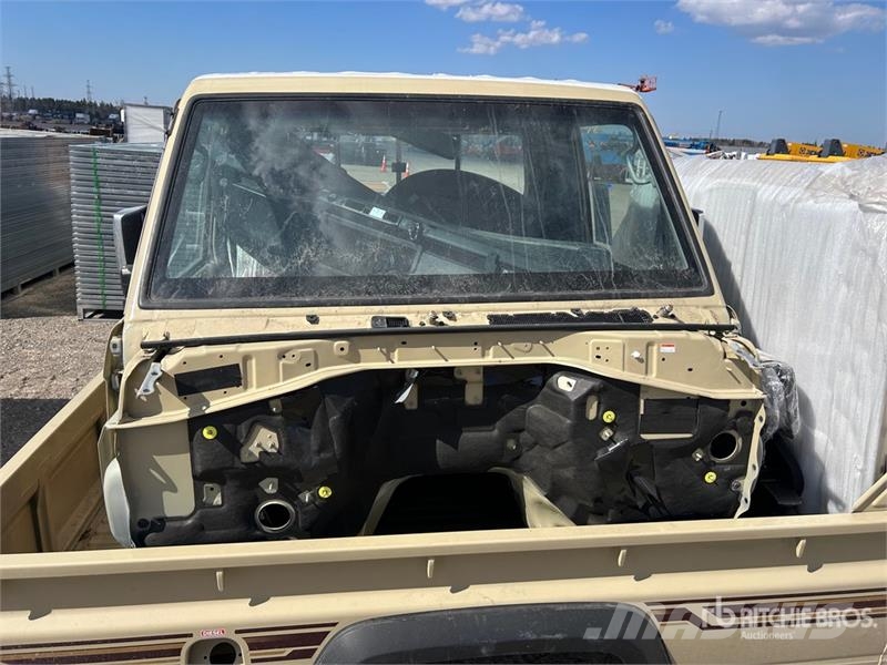 Toyota Land Cruiser 70 Series Truck Cab (Unused) Кабини
