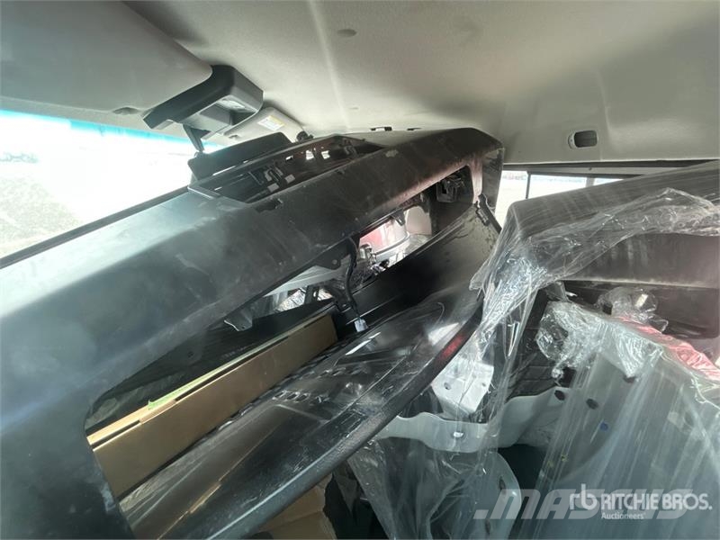 Toyota Land Cruiser 70 Series Truck Cab (Unused) Кабини