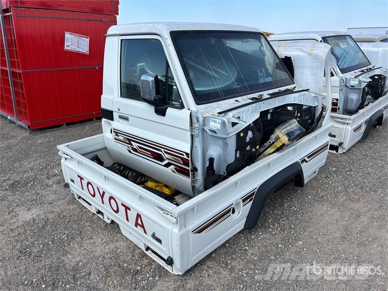 Toyota Land Cruiser 70 Series Truck Cab (Unused) Кабини