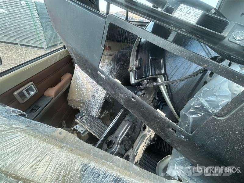 Toyota Land Cruiser 70 Series Truck Cab (Unused) Кабини