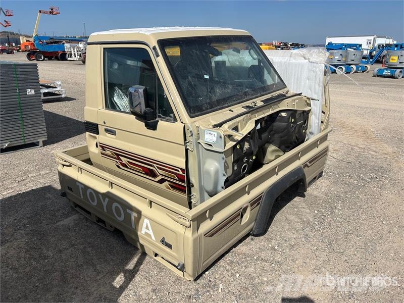 Toyota Land Cruiser 70 Series Truck Cab (Unused) Кабини