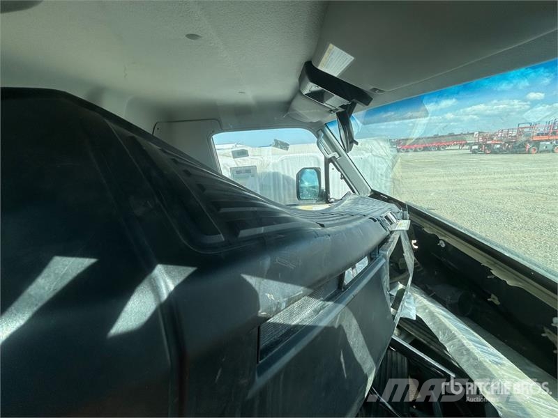 Toyota Land Cruiser 70 Series Truck Cab (Unused) Кабини