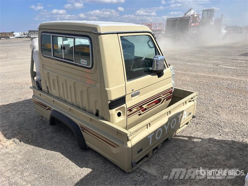 Toyota Land Cruiser 70 Series Truck Cab (Unused) Кабини