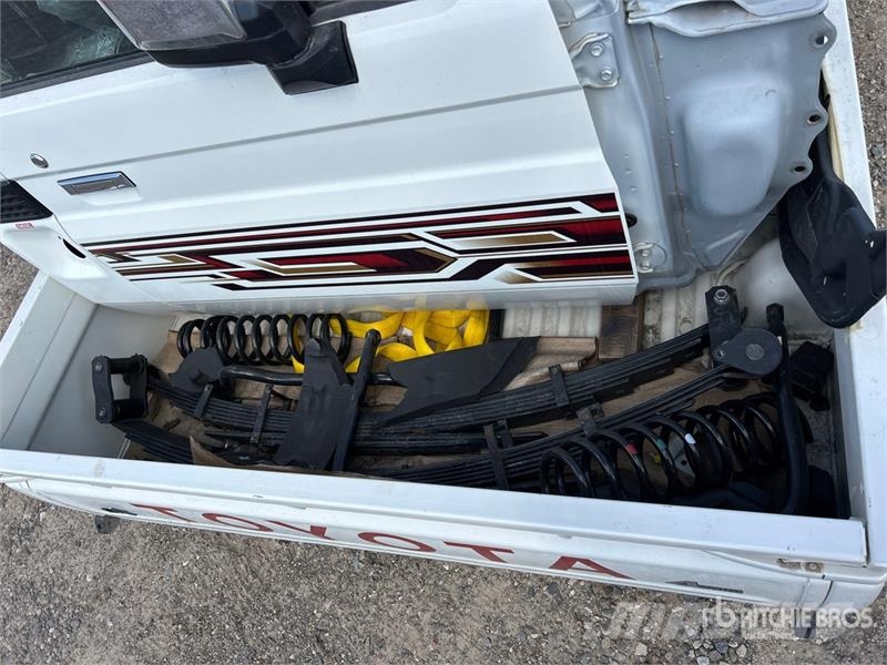 Toyota Land Cruiser 70 Series Truck Cab (Unused) Кабини