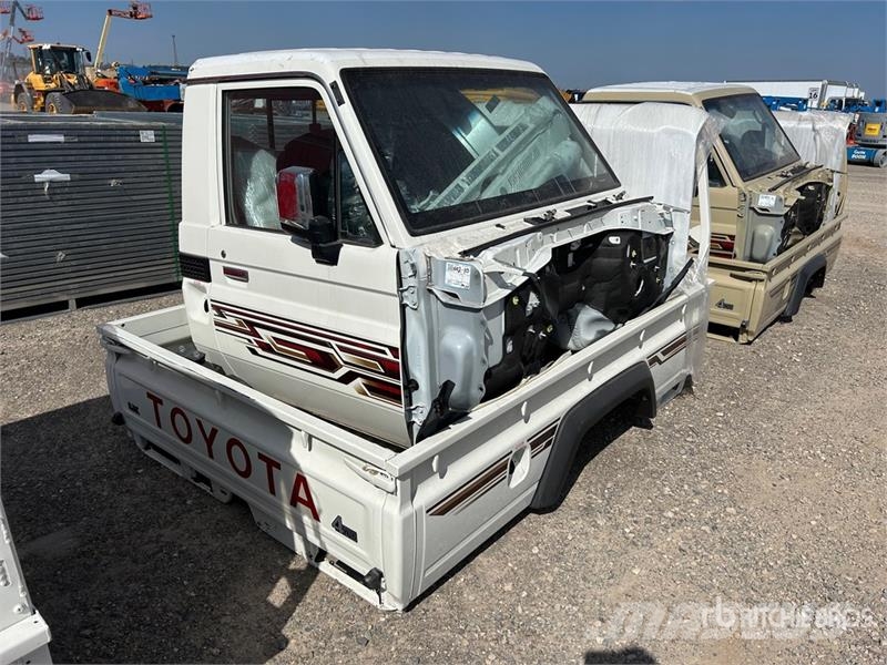 Toyota Land Cruiser 70 Series Truck Cab (Unused) Кабини