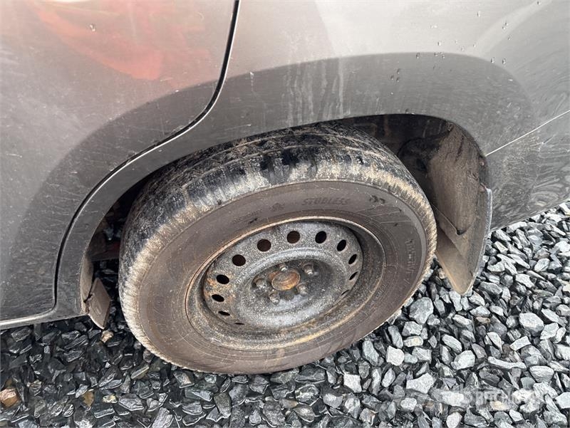 Toyota RAV4 2WD SUV Coches