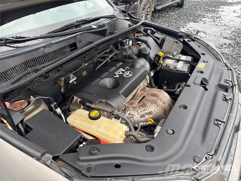 Toyota RAV4 2WD SUV Coches