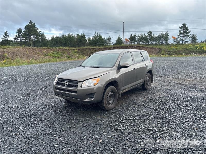 Toyota RAV4 2WD SUV Coches
