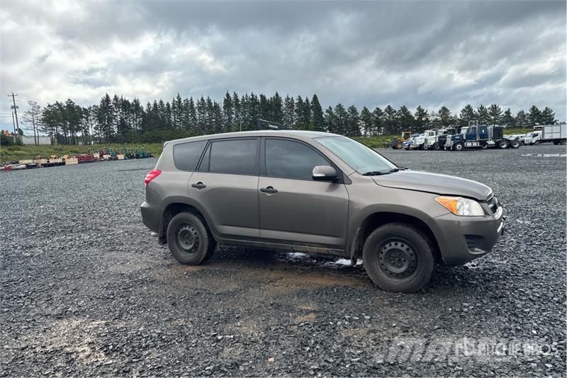 Toyota RAV4 2WD SUV Coches