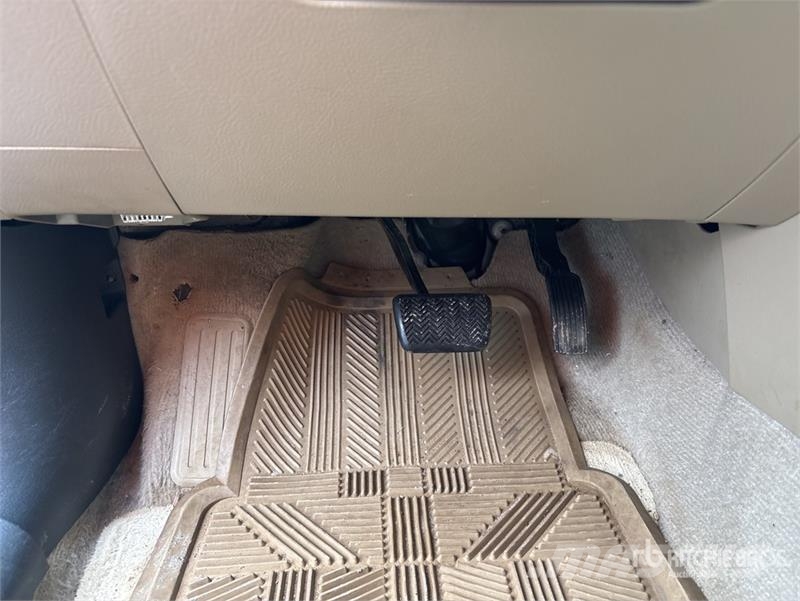 Toyota RAV4 2WD SUV Coches