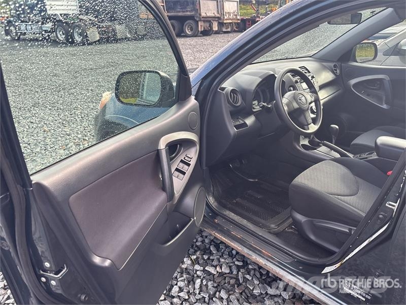 Toyota RAV4 Sport 4WD SUV Coches