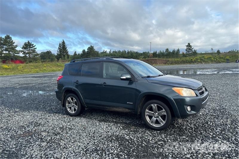 Toyota RAV4 Sport 4WD SUV Coches
