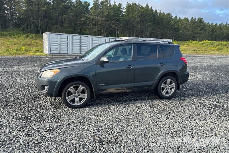 Toyota RAV4 Sport 4WD SUV Coches