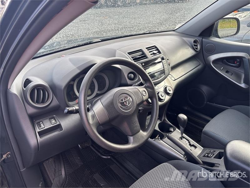 Toyota RAV4 Sport 4WD SUV Coches