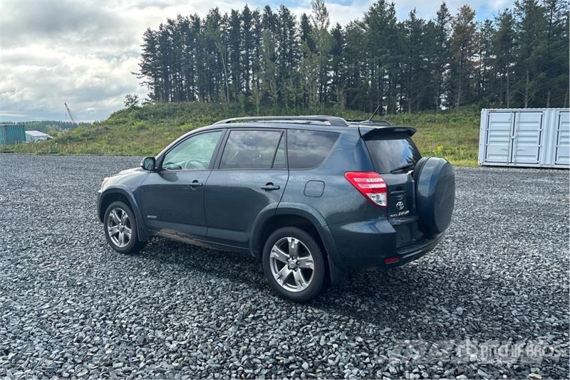 Toyota RAV4 Sport 4WD SUV Coches