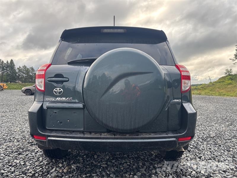 Toyota RAV4 Sport 4WD SUV Coches