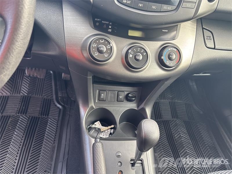 Toyota RAV4 Sport 4WD SUV Coches
