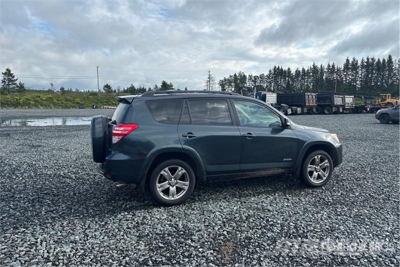 Toyota RAV4 Sport 4WD SUV Coches