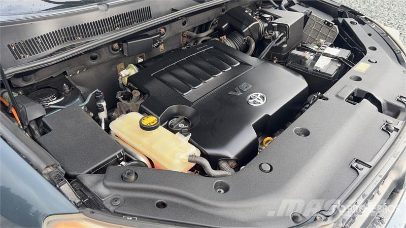 Toyota RAV4 Sport 4WD SUV Coches