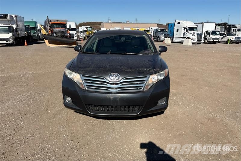 Toyota Venza AWD SUV سيارات